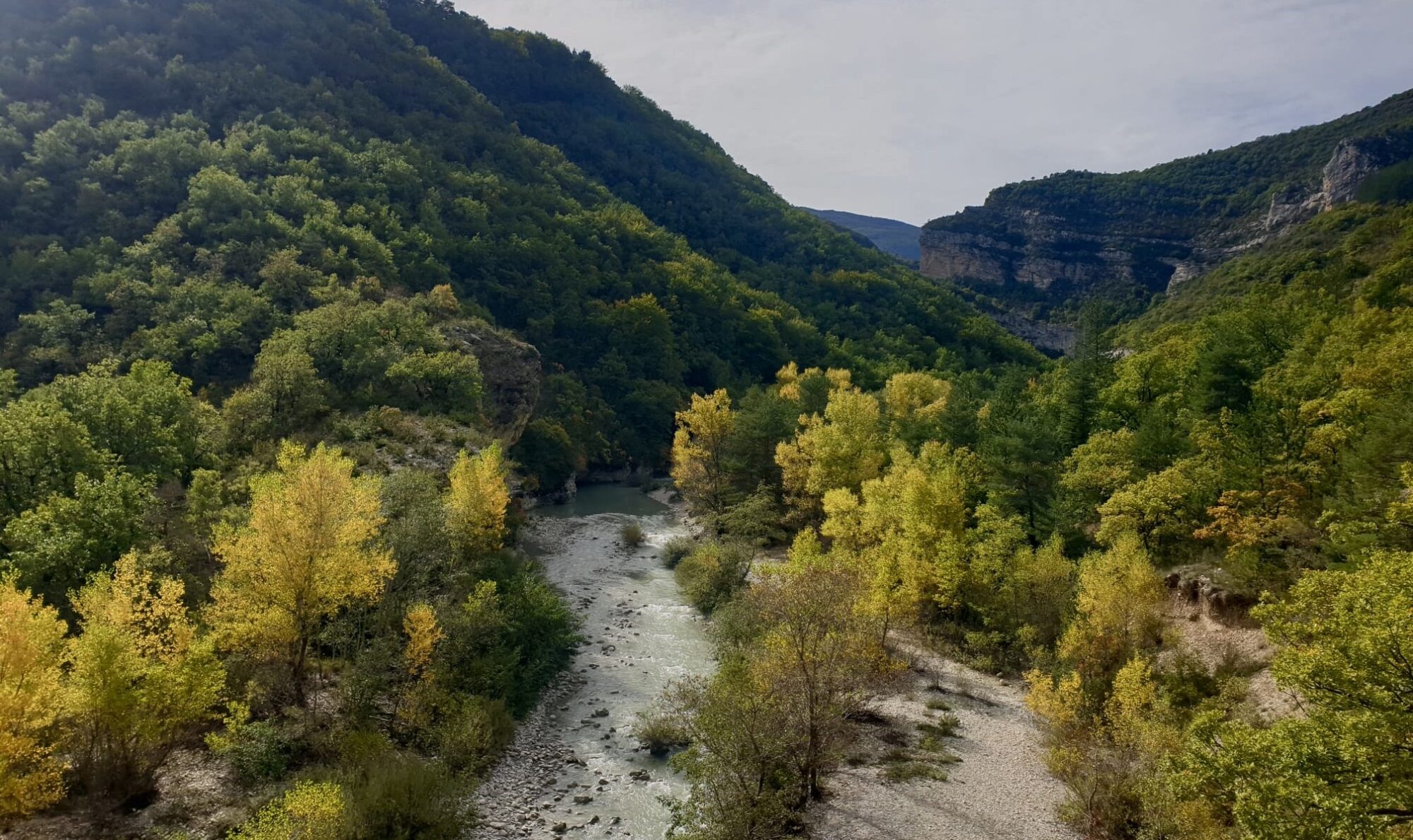 Les gorges de la Méouge à l'automne